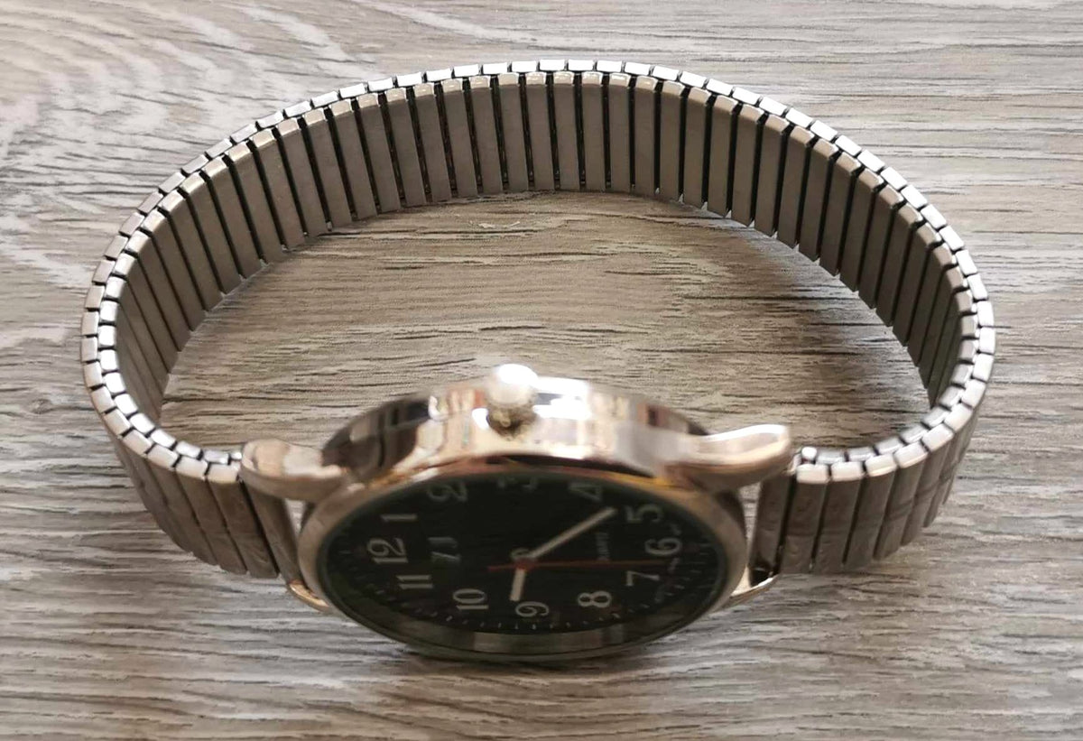 Montre pour hommes extensible argent font noir