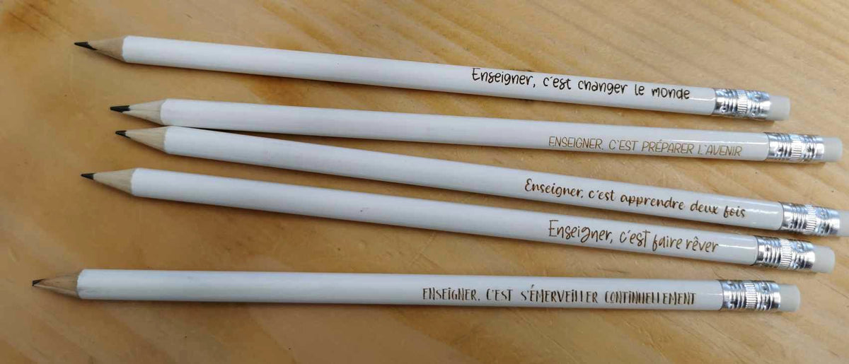 Lot de 5 crayons de plomb en bois avec pensées pour enseignants(es) gravées